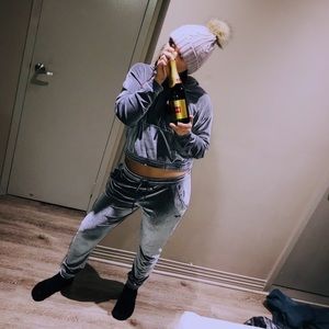 VS Jogger suit! Excellent condition!